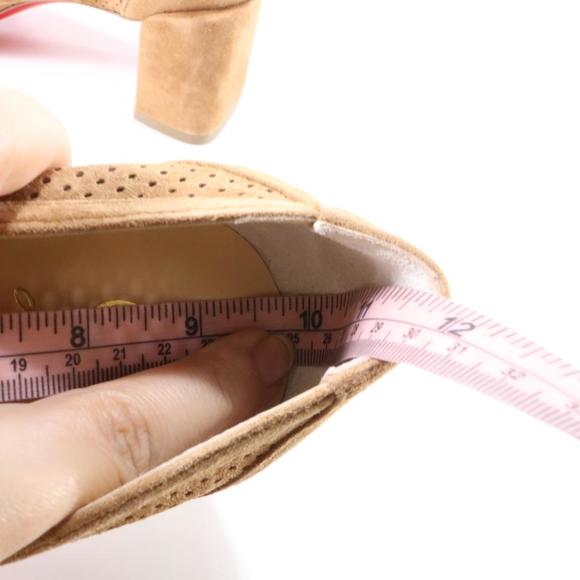 Incastrana 55mm Tan Biscotto Perforated Suede Padded Round Pumps D520 - Picture 7 of 12